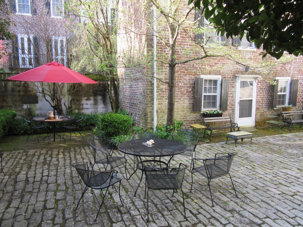 Historic 86 Church Street Charleston Exterior photo